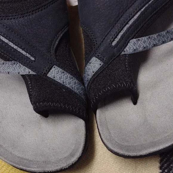 Merrell Black and Gray Terrain Comfort Sandals Sz 8 - Picture 2 of 9